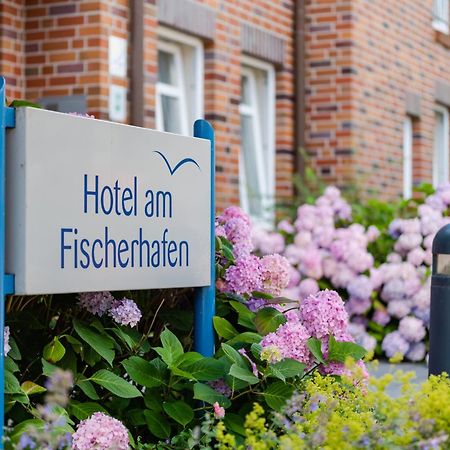 Hotel Am Fischerhafen Ditzum Exteriör bild