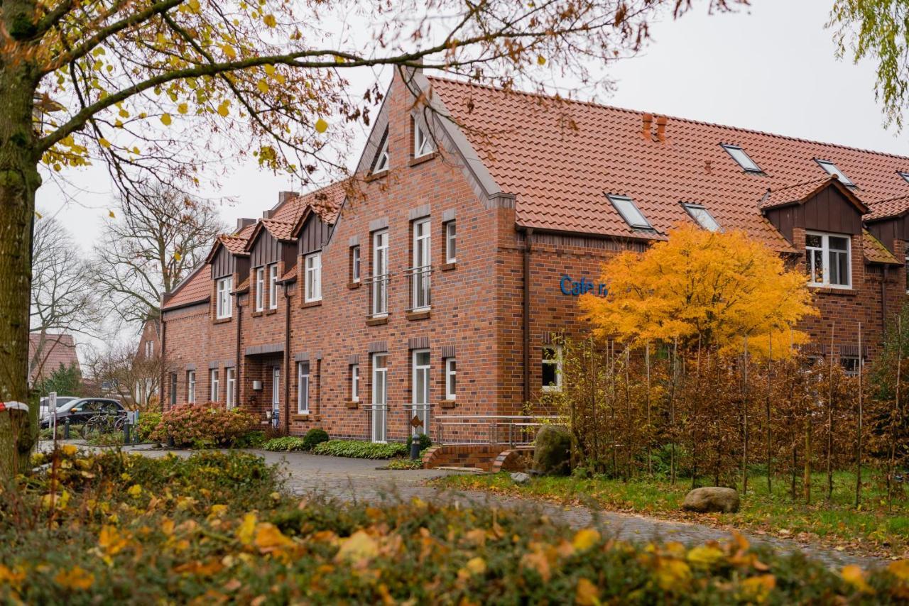 Hotel Am Fischerhafen Ditzum Exteriör bild